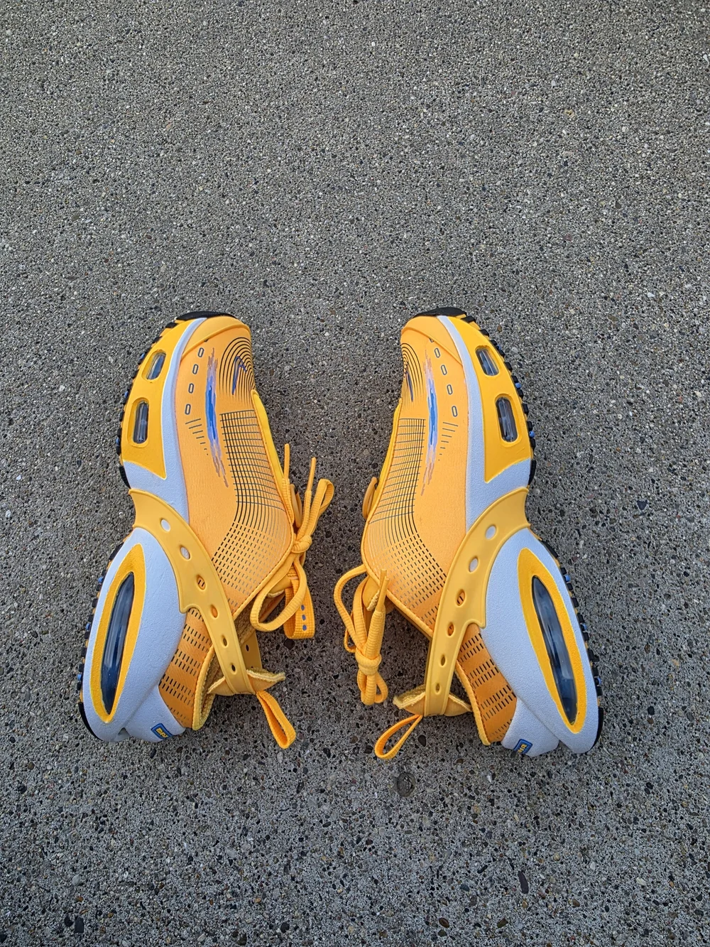 Nike Air Max Craze sneakers Women Size 6.